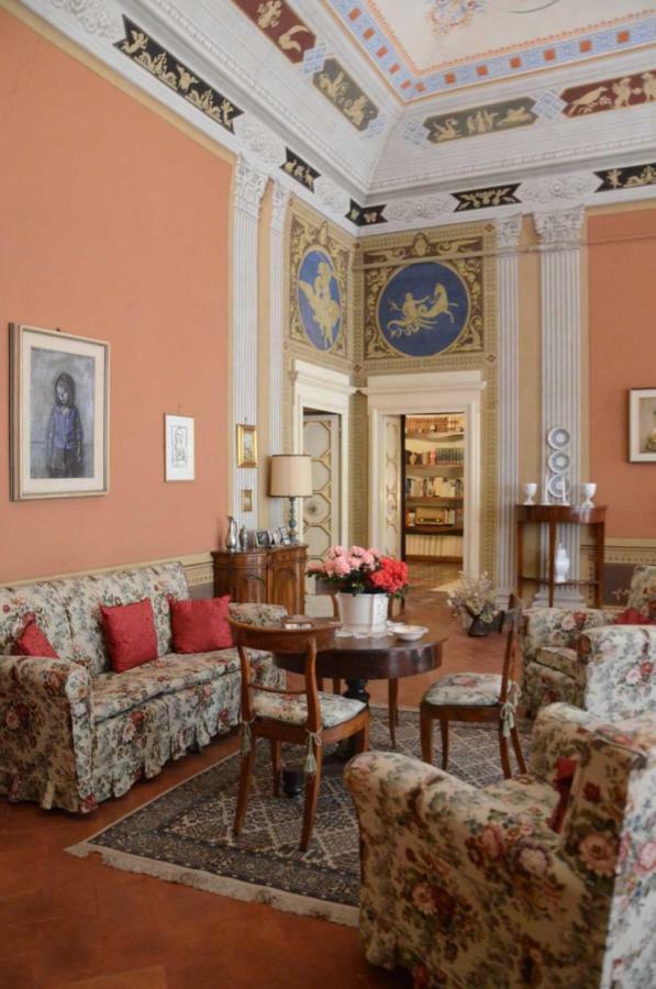 Residenza Storica Palazzo Ricciarelli Villa Волтера Екстериор снимка