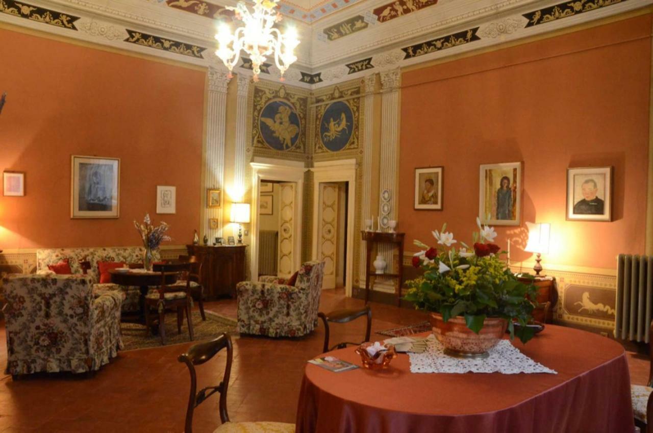 Residenza Storica Palazzo Ricciarelli Villa Волтера Екстериор снимка